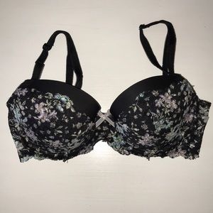 SOLD 34C Victoria secret bra